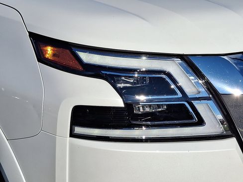 Certified 2024 Nissan Armada Platinum w/ Captain's Chairs Package image 11