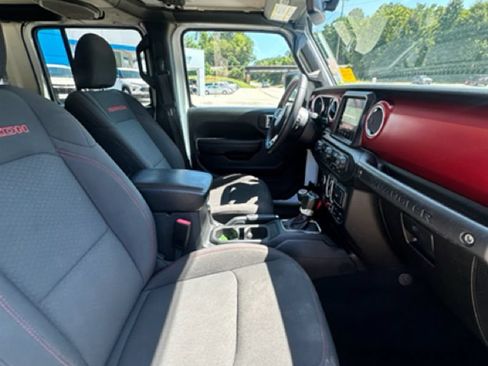 Used 2023 Jeep Wrangler Unlimited Rubicon AWD/4WD image 21