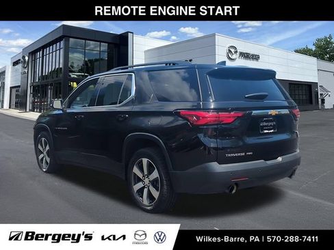 Used 2022 Chevrolet Traverse LT w/ LT Premium Package AWD/4WD image 9