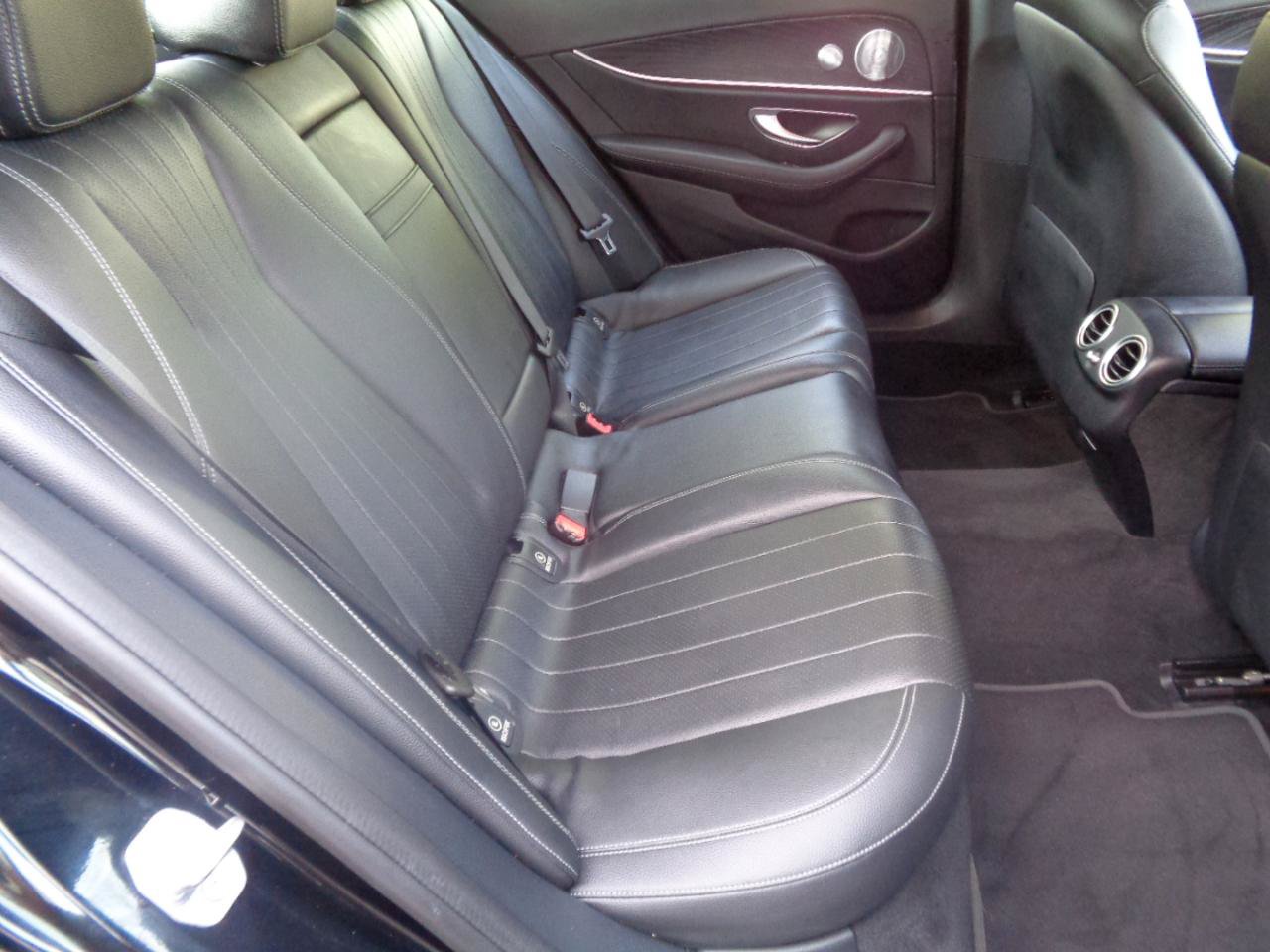 Used 2018 Mercedes-Benz E 400 4MATIC Sedan w/ Premium 1 Package image 9