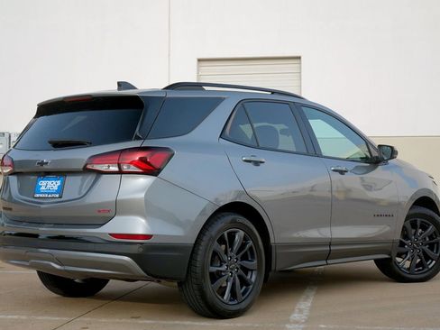 Used 2024 Chevrolet Equinox RS FWD image 3
