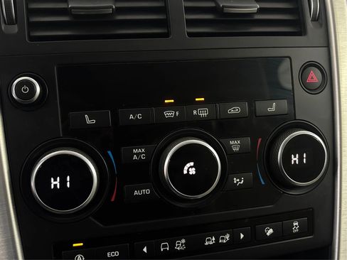 Used 2017 Land Rover Discovery Sport HSE image 38