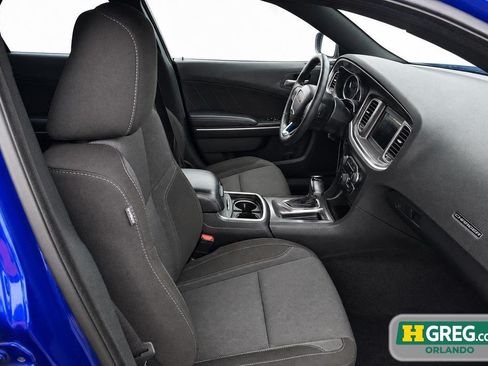 Used 2022 Dodge Charger SXT RWD image 10