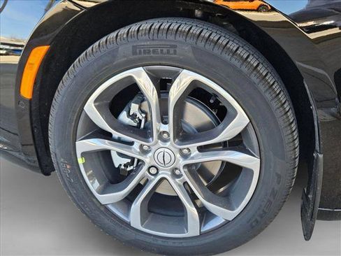 New 2026 Chrysler Pacifica Pinnacle image 8