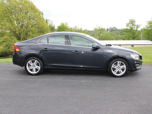Used 2014 Volvo S60 T5 AWD/4WD image 2