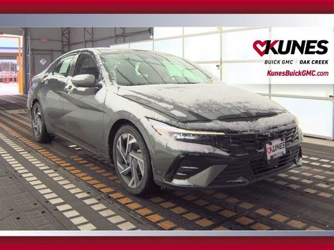 Used 2024 Hyundai Elantra Limited image 21