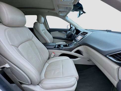 Used 2019 Lincoln Nautilus Reserve image 20