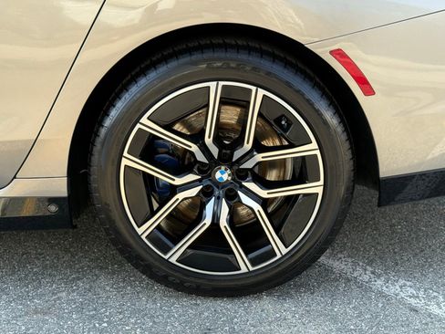 Certified 2023 BMW 740i w/ Executive Package image 17
