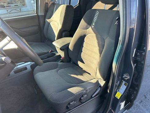 Used 2013 Nissan Frontier PRO-4X image 16