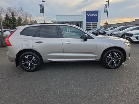 New 2026 Volvo XC60 B5 Core w/ Protection Package Premier AWD/4WD image 9
