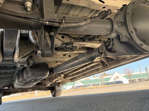 Used 2021 Mercedes-Benz Sprinter 2500 w/ Premium Package image 18