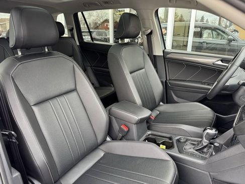 Used 2022 Volkswagen Tiguan SE image 13