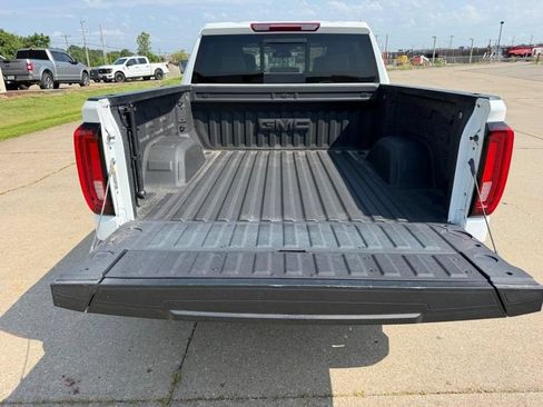 Used 2025 GMC Sierra 1500 SLT w/ SLT Premium Plus Package AWD/4WD image 5