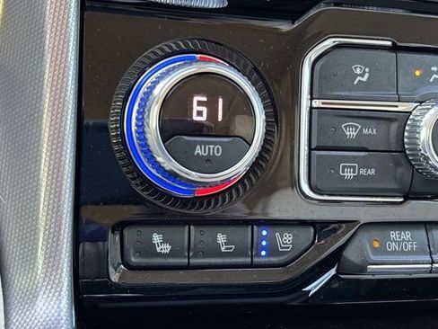 Used 2022 GMC Yukon Denali image 43