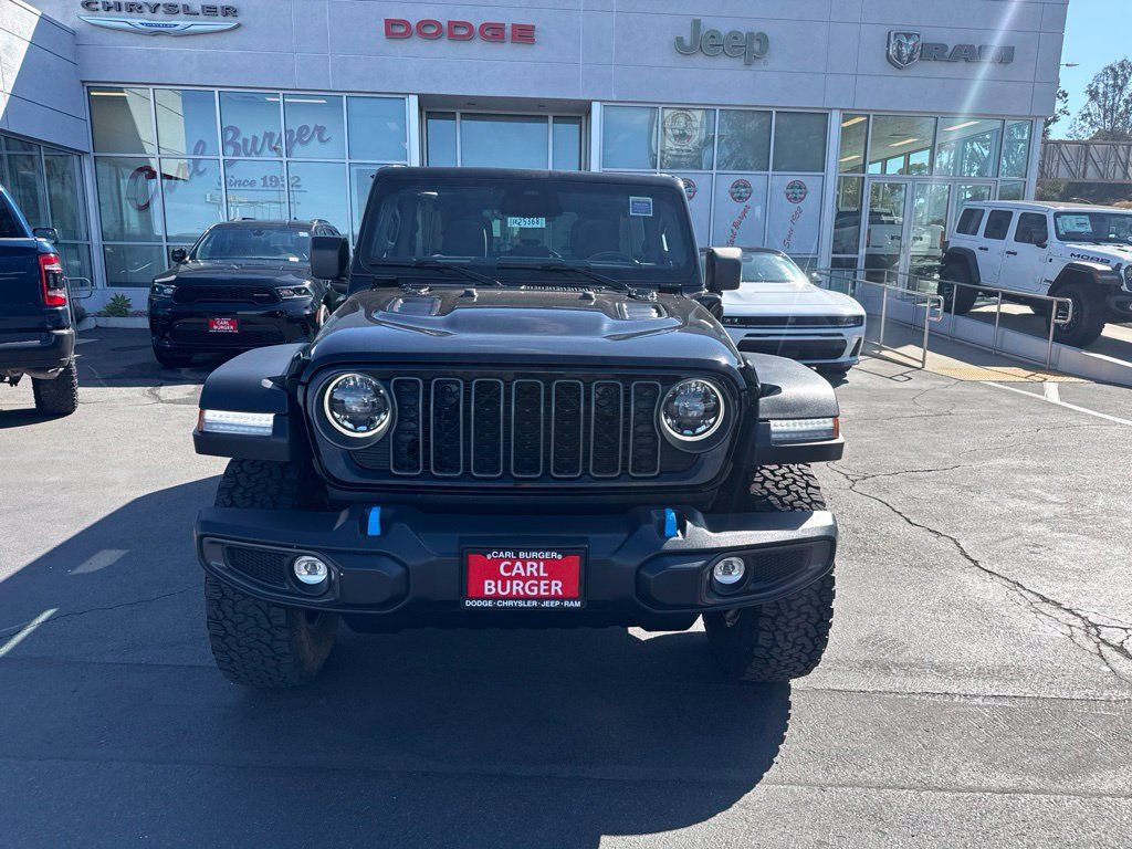 Certified 2025 Jeep Wrangler Unlimited Rubicon 4xe w/ Convenience Group AWD/4WD image 2