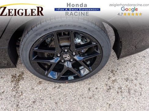 Used 2023 Honda Civic Sport image 11