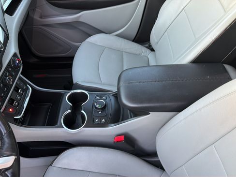 Used 2018 GMC Terrain SLT w/ Preferred Package FWD image 24