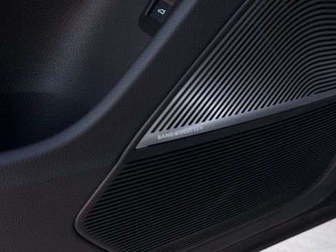 Used 2023 Audi SQ7 Prestige w/ Prestige Package image 17