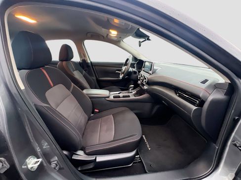 Used 2022 Nissan Sentra SR w/ Trunk Package image 28