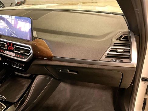 Used 2022 BMW X4 xDrive30i w/ Premium Package image 18