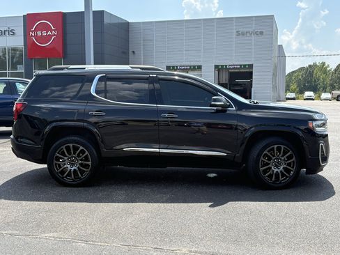 Used 2023 GMC Acadia Denali w/ Black Diamond Edition FWD image 6