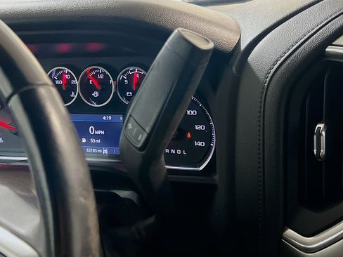 Used 2022 Chevrolet Silverado 1500 LT AWD/4WD image 12
