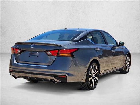 Used 2022 Nissan Altima 2.5 SR FWD image 5