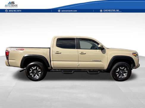 Used 2019 Toyota Tacoma TRD Off-Road w/ Technology Package AWD/4WD image 6
