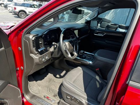Used 2023 Chevrolet Silverado 1500 RST AWD/4WD image 18