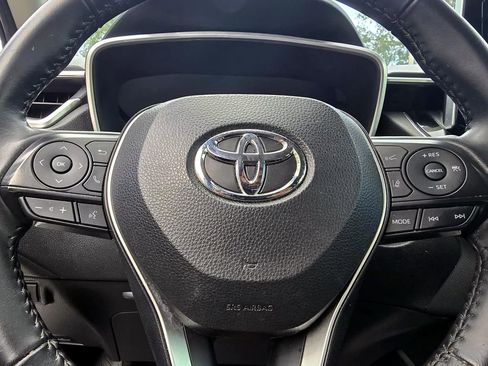 Used 2022 Toyota Corolla Cross XLE FWD image 14