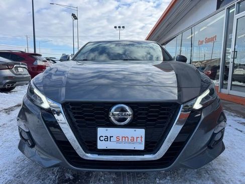 Used 2019 Nissan Altima 2.5 Platinum image 2