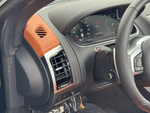 Used 2024 Jaguar F-TYPE R-Dynamic image 30