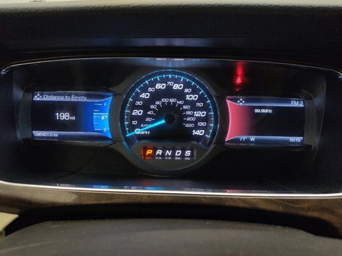 Used 2016 Ford Taurus Limited FWD image 23