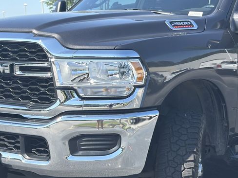 Used 2024 RAM 2500 Tradesman w/ Chrome Appearance Group image 8