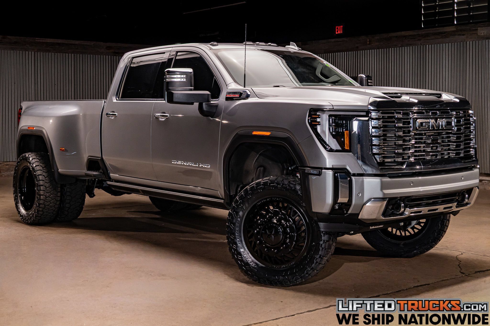 Used 2026 GMC Sierra 3500 Denali w/ Denali Reserve Package AWD/4WD image 1