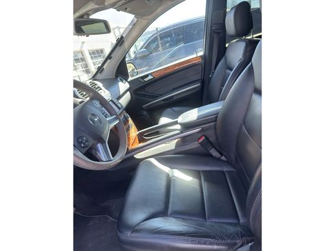 Used 2009 Mercedes-Benz ML 350 2WD image 2