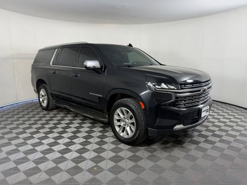 Used 2022 Chevrolet Suburban Premier AWD/4WD image 7