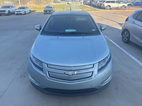 Used 2012 Chevrolet Volt Premium w/ Premium Trim Package image 2