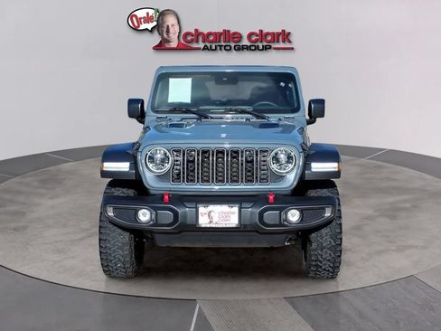 Used 2025 Jeep Wrangler Unlimited Rubicon AWD/4WD image 9
