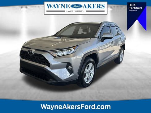 Used 2020 Toyota RAV4 XLE FWD image 1