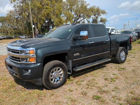 Used 2019 Chevrolet Silverado 3500 High Country w/ Duramax Plus Package AWD/4WD image 7