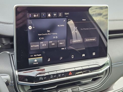 New 2026 Jeep Compass Latitude image 19