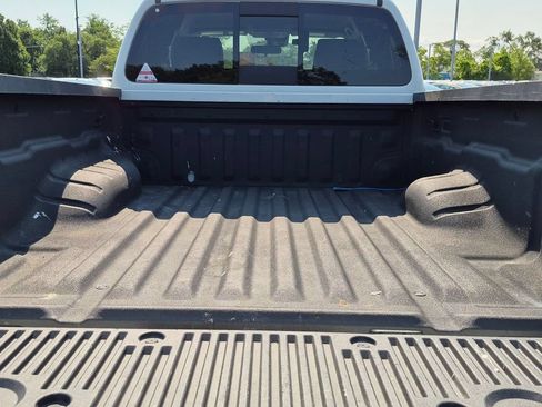 Used 2025 Nissan Frontier S w/ S Utility Package AWD/4WD image 22