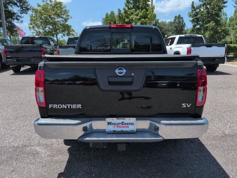 Used 2016 Nissan Frontier SV RWD image 5