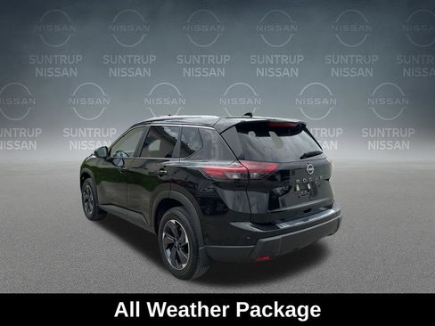 Used 2025 Nissan Rogue SV w/ SV Premium Package FWD image 6