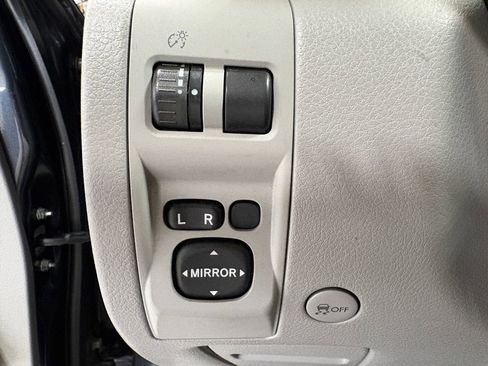 Used 2013 Subaru Forester 2.5X Premium w/ All-Weather Pkg image 24