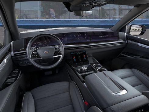 New 2026 Cadillac Escalade Luxury w/ LPO, Floor Liner Package image 15