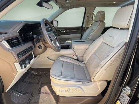 Used 2022 GMC Yukon XL Denali image 18