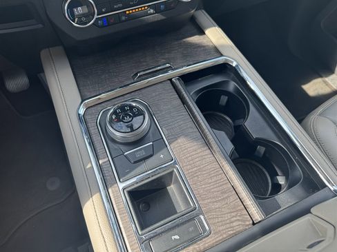 Used 2020 Ford Expedition Max Limited image 13