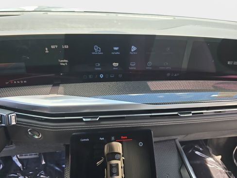 Used 2025 Cadillac Escalade V AWD/4WD image 25